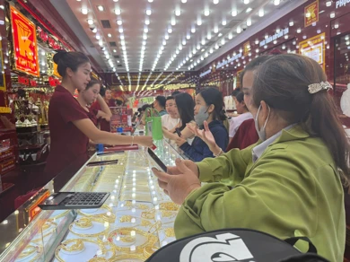 Bản tin thị trường vàng sáng 18/8/2026: Giá vàng biến động nhẹ